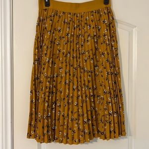 Andi + James Floral Printed Pleaded Skirt